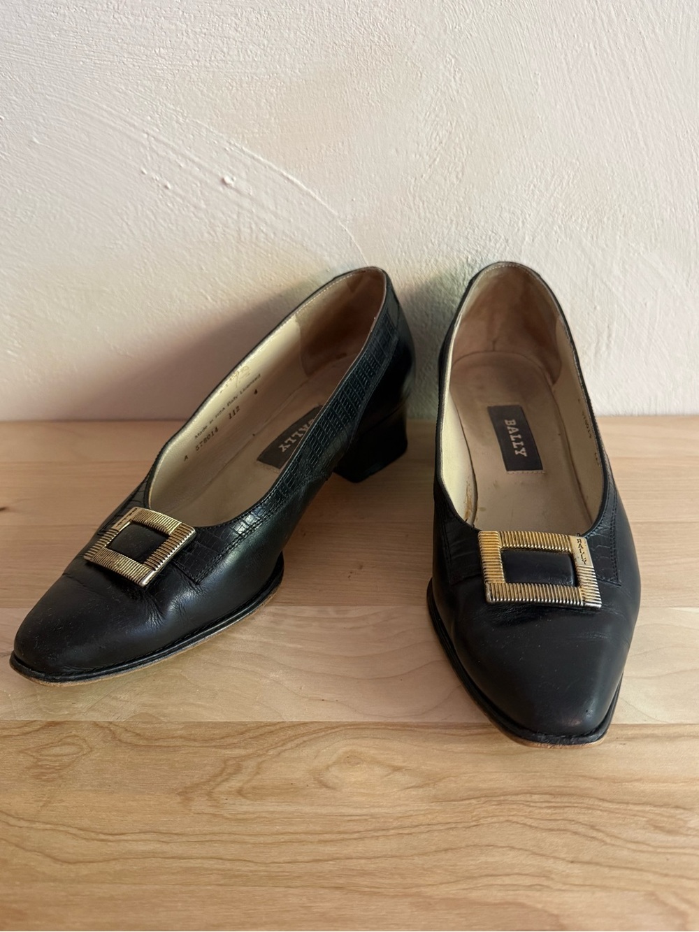 Vintage |Bally | Black Leather Pumps | UK 4, US 6 | Gold Buckle Low Block Heel